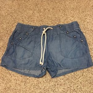 Lightweight denim shorts